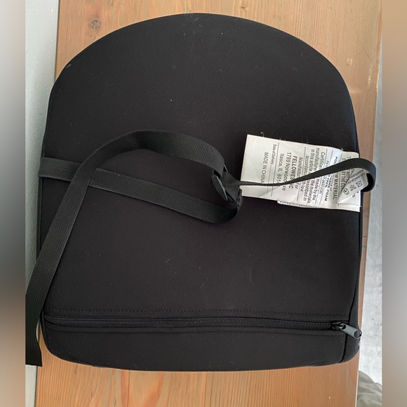 Fellowes back support (NWOT) - Picture 2 of 3